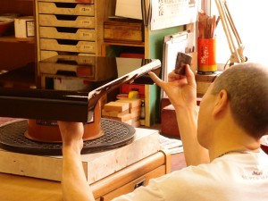 工場ギャラリー ： 漆 津軽塗 七々子塗