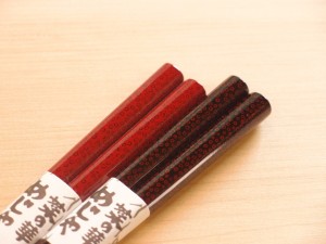 菜の華めじゃ 津軽塗 すべらない箸 夫婦箸 七々子塗 黒 （赤種）・赤 （黒種）