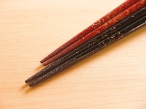 こごり 津軽塗 すべらない箸 夫婦箸 唐塗 貝蒔 黒・赤々
