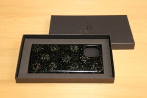 津軽塗 iPhoneケース [iPhone 11 Pro] 唐塗 貝蒔 黒