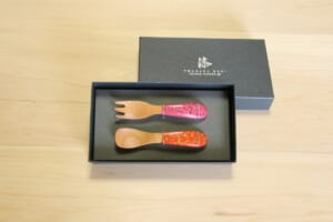 【幼児スプーン・フォーク】変わり塗 [スプーン]おれんじ・[フォーク]ぴんく