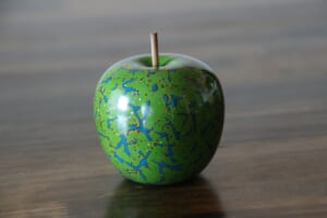 津軽塗【りんごオブジェ】きみどり