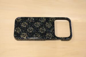 津軽塗 iPhoneケース [iPhone 17 Pro] 唐塗 貝蒔 黒