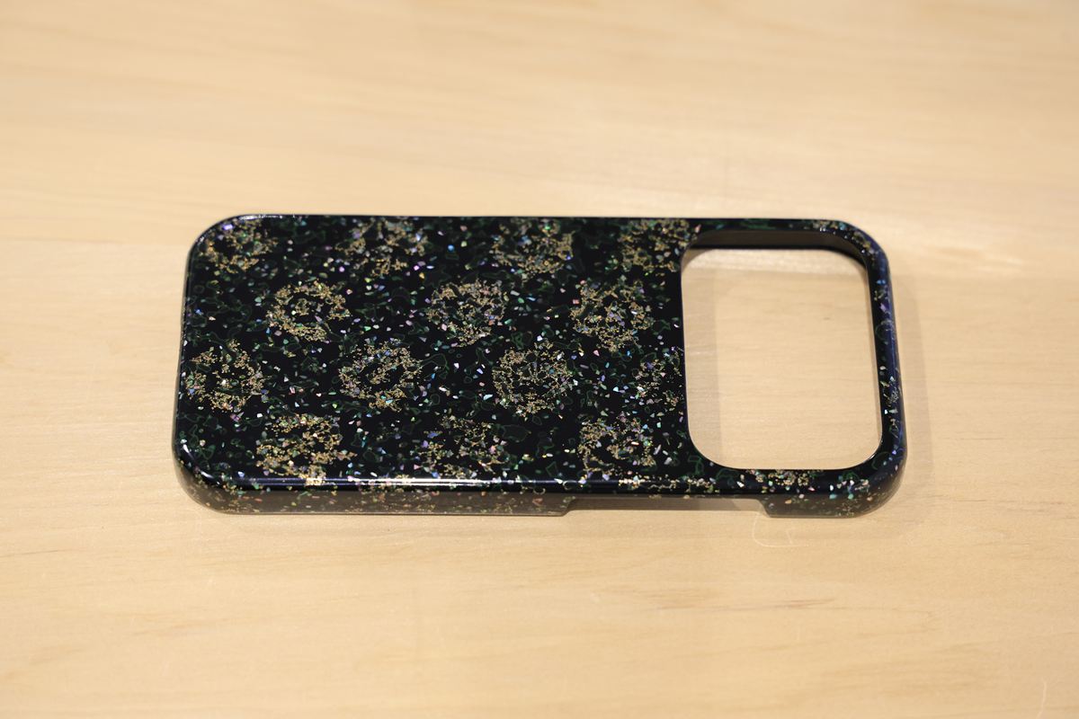津軽塗 iPhoneケース [iPhone 17 Pro] 唐塗 貝蒔 黒